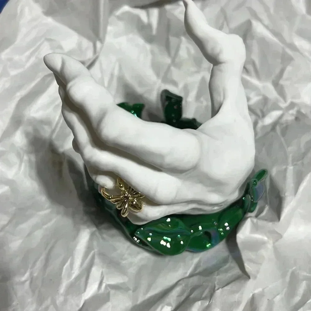 New BBW Halloween 2022 White Witch Hand Vine Soap Holder‎